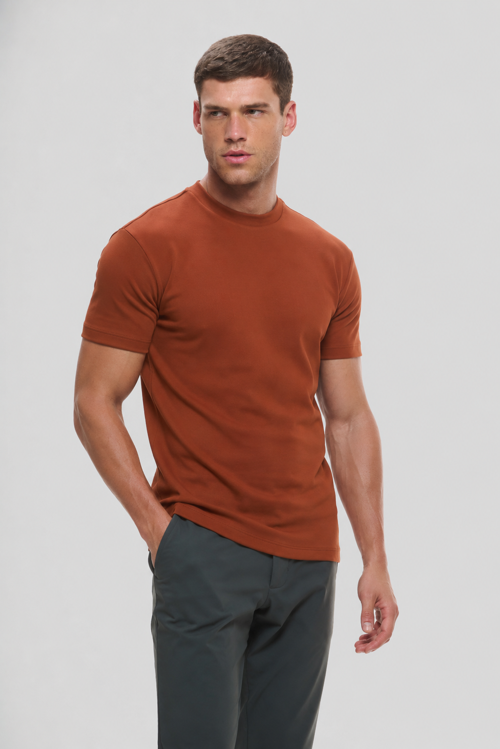 Camiseta Raiz Gola Média · Jatobá – Algodão Egípcio