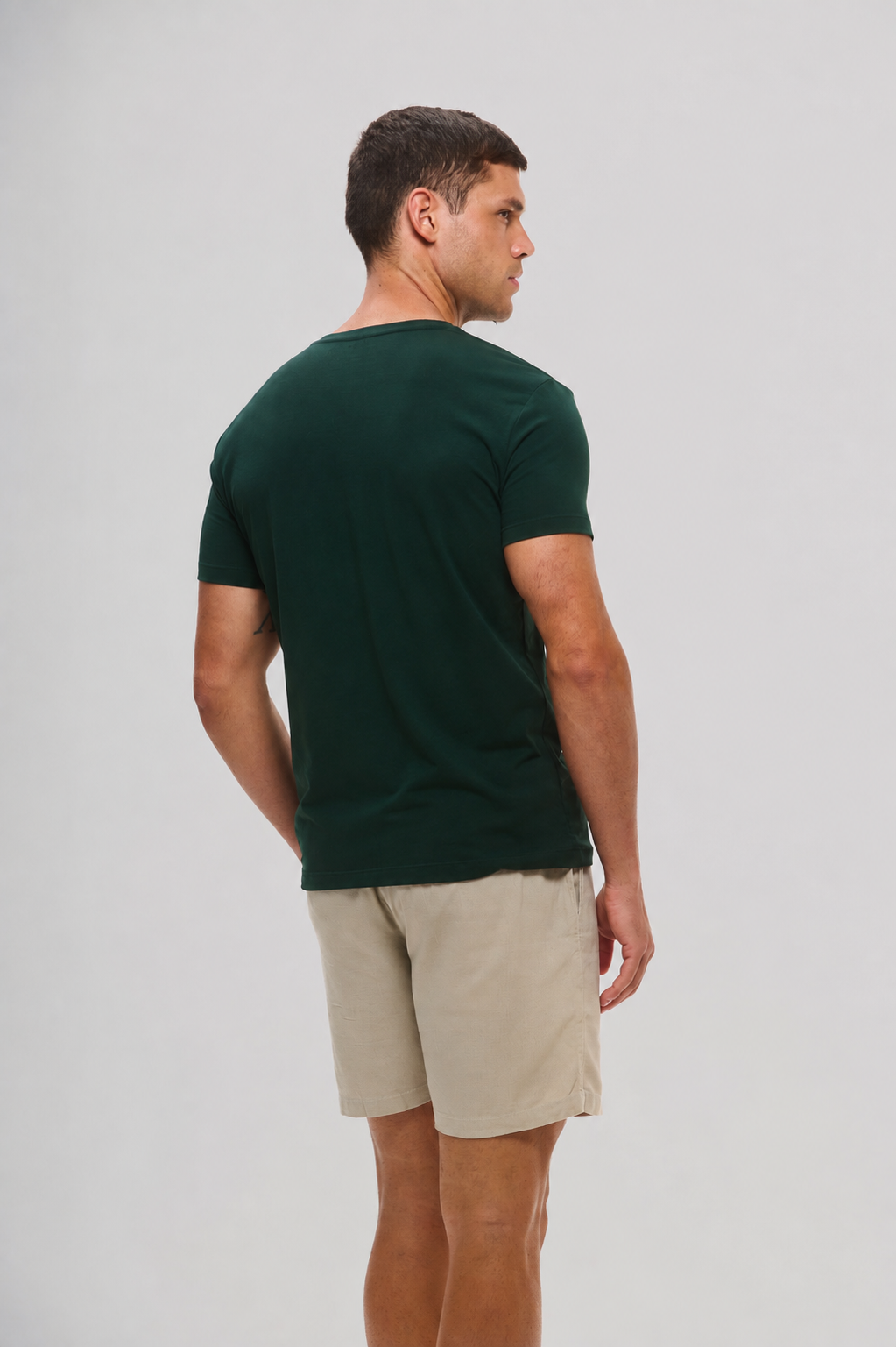 Camiseta Origem · Lisa – Verde Floresta – Algodão Egípcio