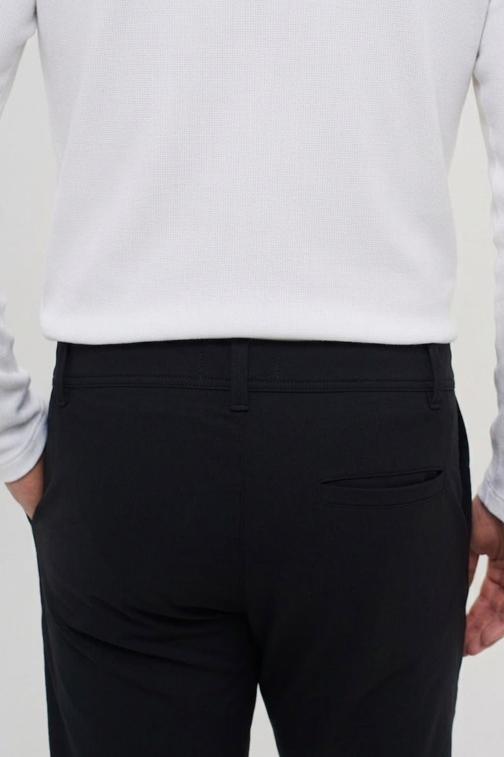 Calça Aura · Alfaiataria Leve · Preta
