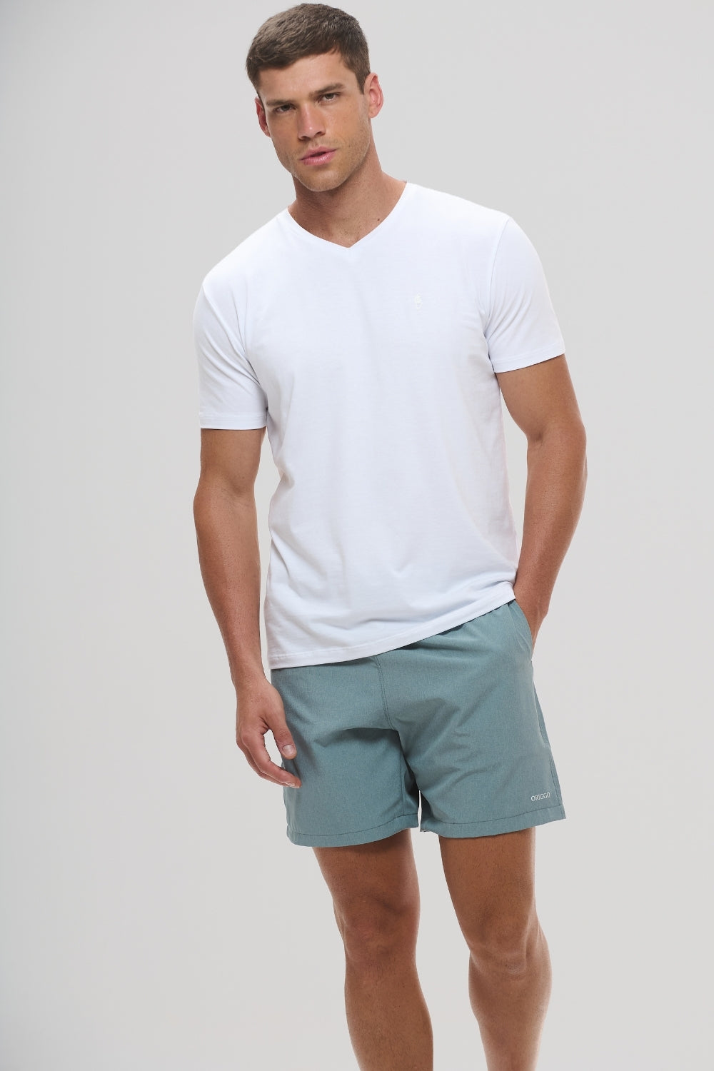 Camiseta Origem Gola V · Branco Essência – Algodão Egípcio