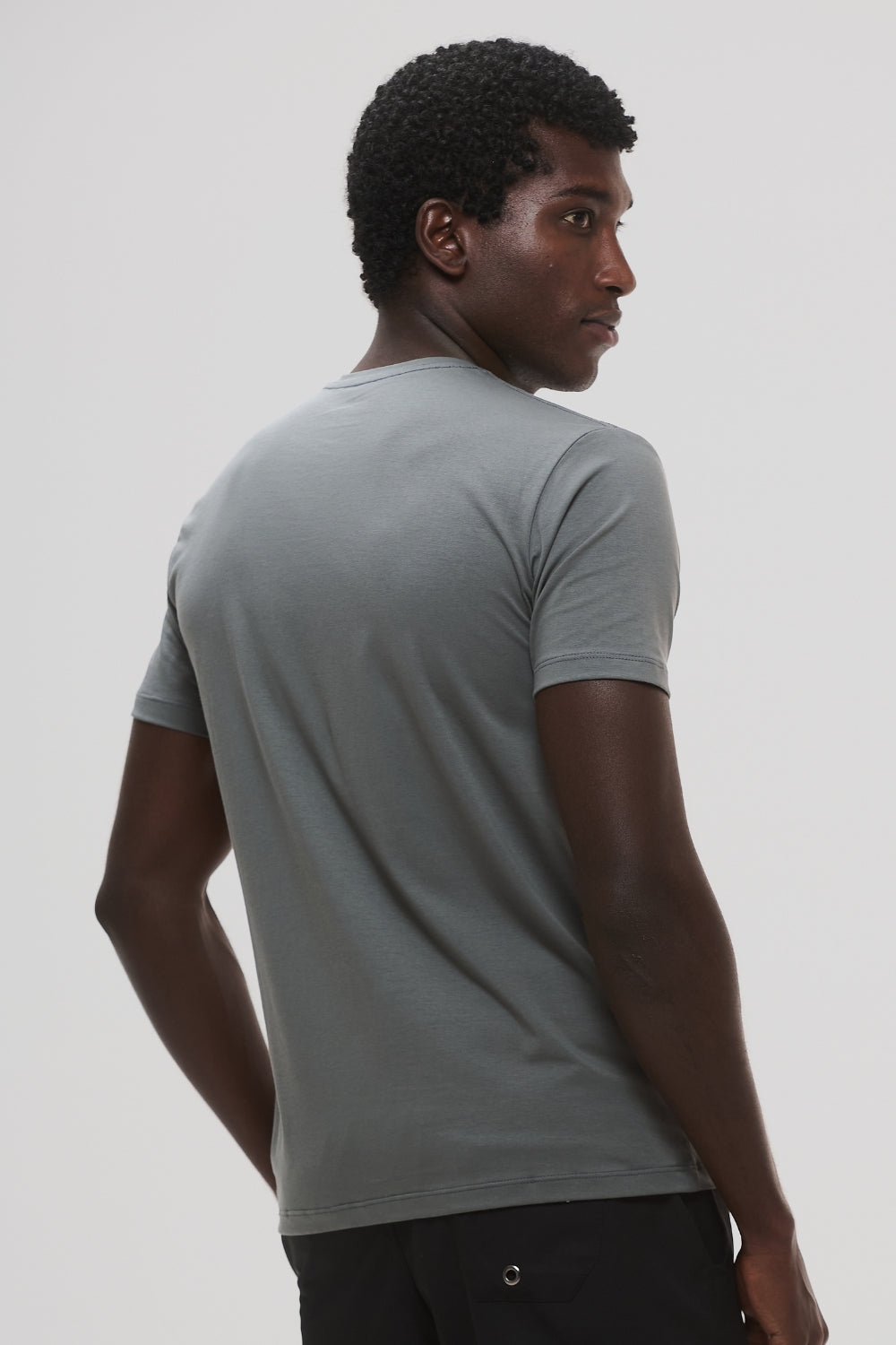 Camiseta Origem · Cinza Raiz – Algodão Egípcio