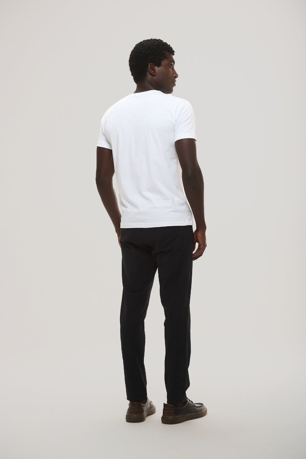 Camiseta Origem · Branco Essência – Algodão Egípcio