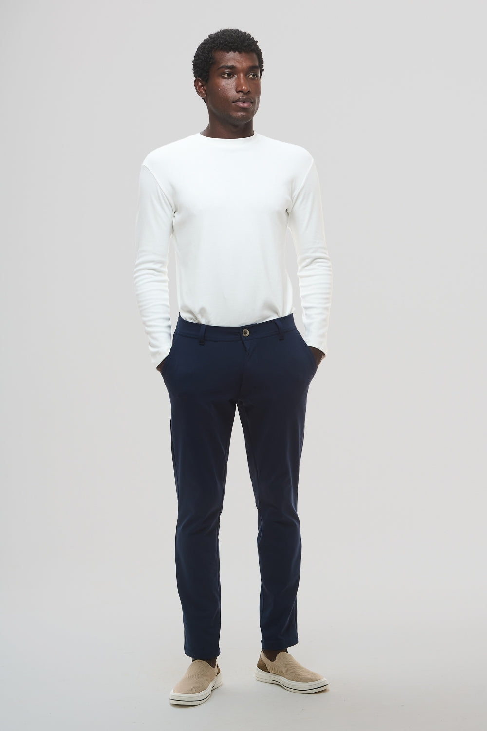 Calça Aura · Alfaiataria Leve · Azul Noturno