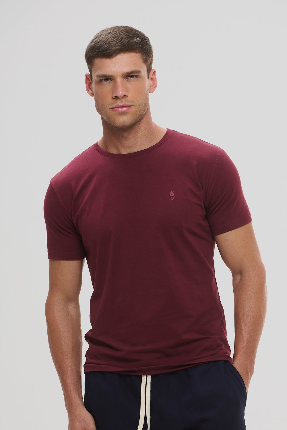 Camiseta Origem · Carmim de Serra – Algodão Egípcio
