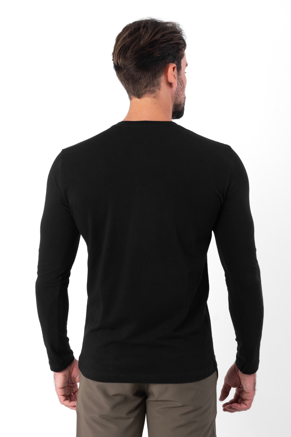 Camiseta Manga Longa · Preto Essência – Algodão Egípcio
